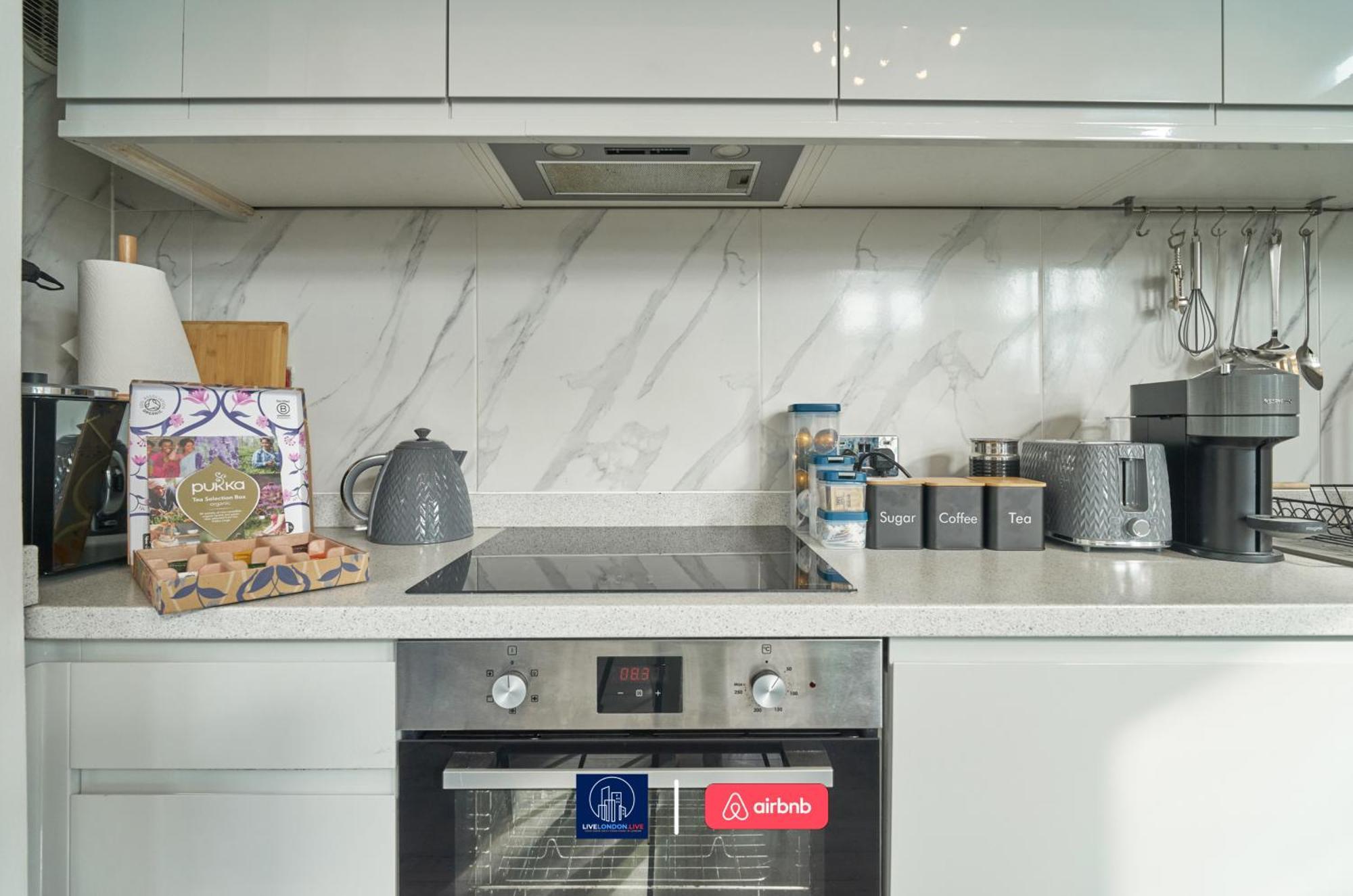 Last-Minute Specials L Sleeps Up To 4 Guests L One-Bedroom Apartment With King Bed And High Ceilings Near Camden By Live London Short Lets & Serviced Accommodation Dış mekan fotoğraf